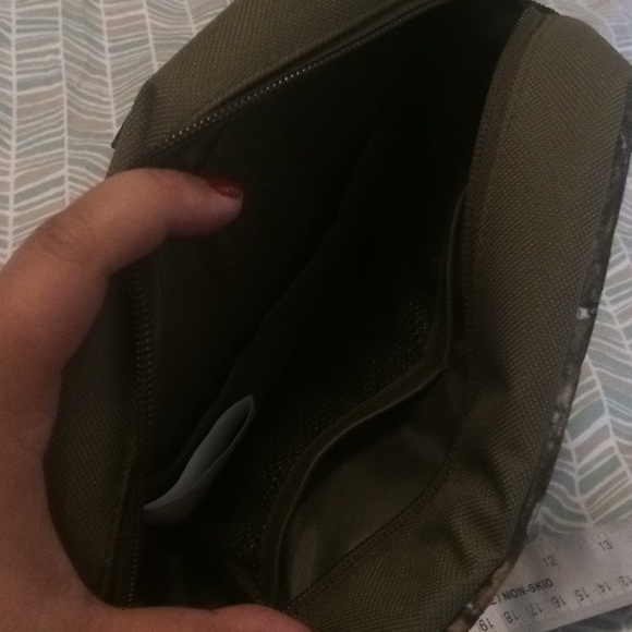 Army Water Cantene and Useful Bag/container - Picture 6 of 7